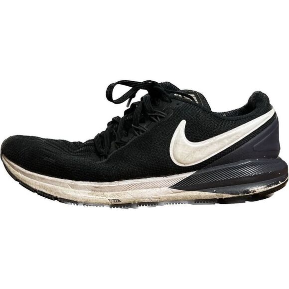 Nike Kids size 4 1/2  zoom structure, 22  sneakers, ￼￼￼ - Picture 1 of 8